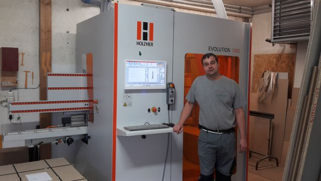 Reference CNC EVOLUTION 7405 at Schairer Carpentry Shop Schairer Carpentry Shop as HOLZHER reference
