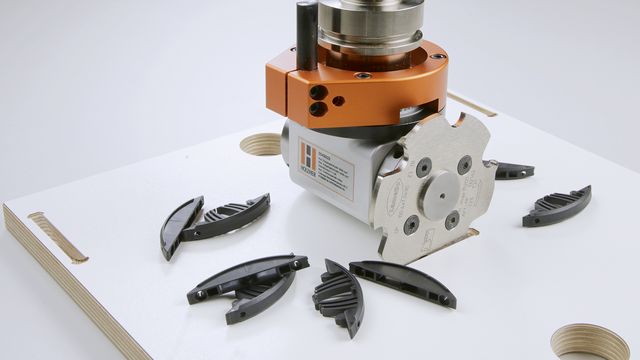 The 7405 Connect is capable of cutting pockets for a wide variety of connectors.
