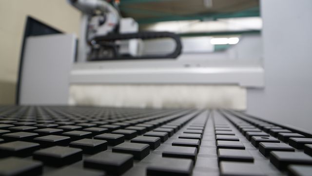 Table de Nesting haut débit : la technologie Nesting pour une fabrication rationnelle Table de Nesting haut débit : la technologie Nesting pour une fabrication rationnelle